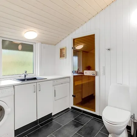 펜션 Holiday Asla - 750m From The Sea In Western Jutland By Interhome *